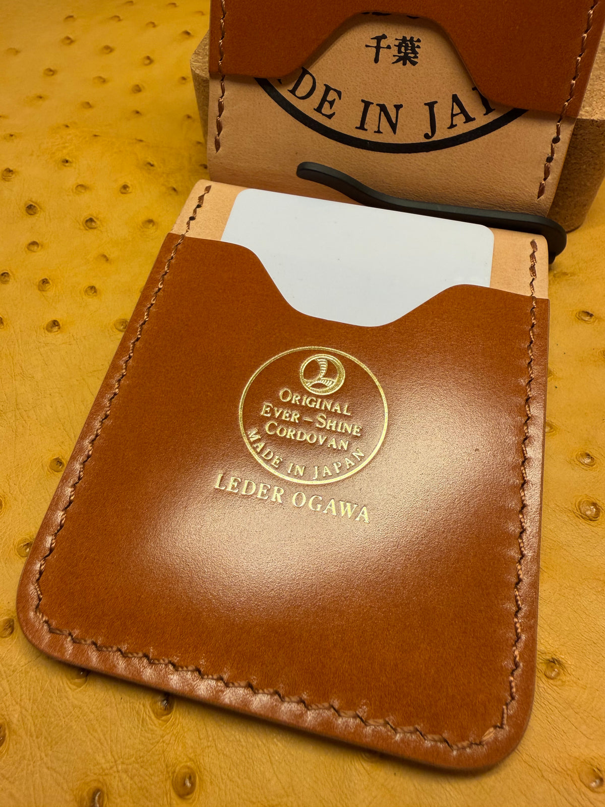 Camel Leder Ogawa Shell Cordovan Money Clip Wallet